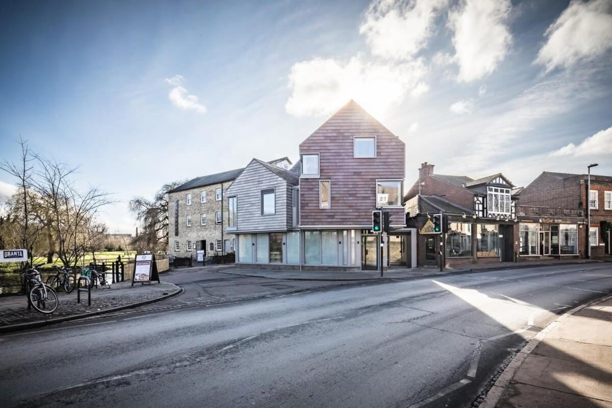 Luxurious City Centre Apartment With Balcony Cambridge  Exterior photo