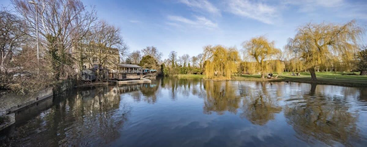 Luxurious City Centre Apartment With Balcony Cambridge  Exterior photo